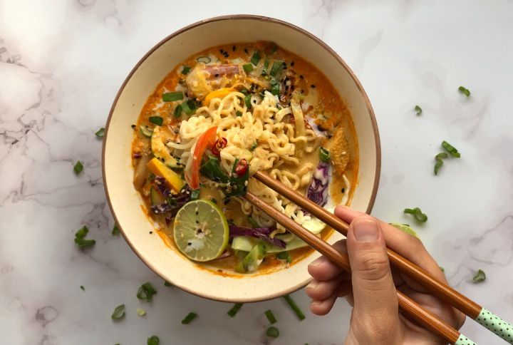 Hungry? Make This Vegan Coconut Curry Ramen In Under 30 Minutes