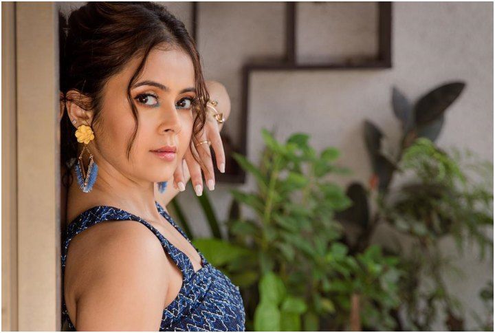 Ex-Bigg Boss Contestant Devoleena Bhattacharjee Adopts Two Families For A Month During The Pandemic