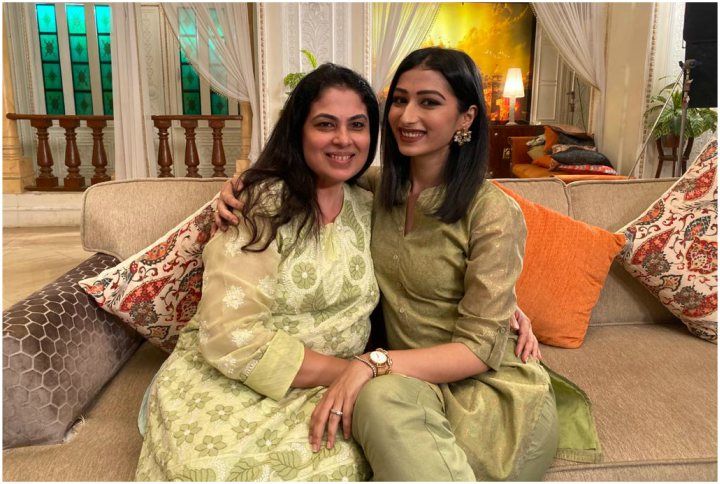 Karishma a.k.a. Soul Kari With Her Mother, Hemali