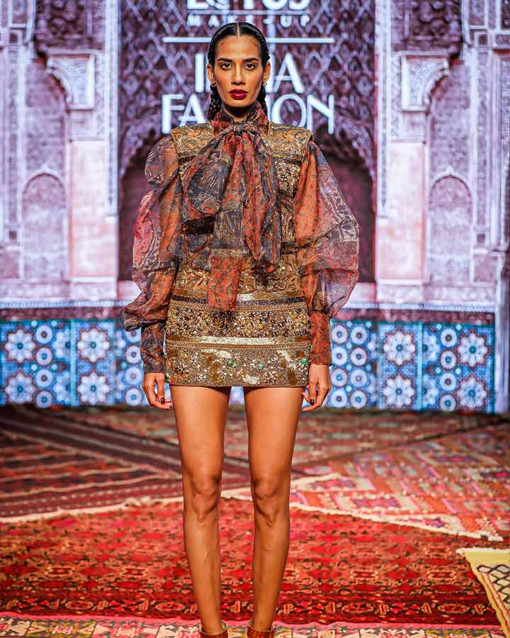 6 Trends From LMIFW SS '21 That Will Inspire You To Change Up Your Wardrobe