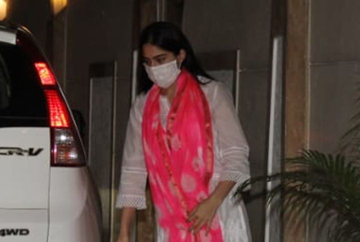 Sara Ali Khan Teams Her All-White Outfit With A Fuchsia Pink Dupatta