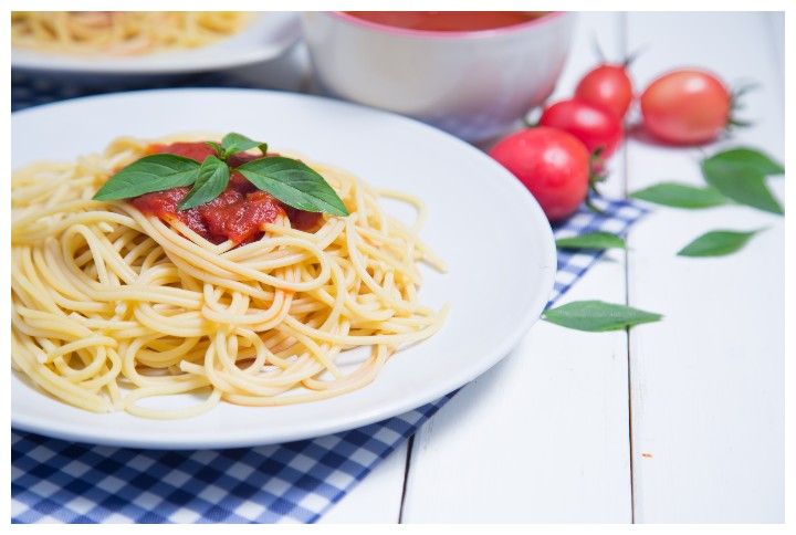 5-Ingredient Tomato Sauce Pasta That You Can Make Under 30 Minutes