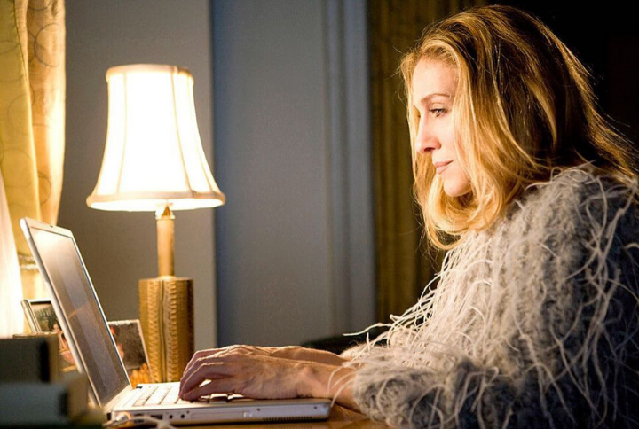 10 Stylish Work-From-Home Looks Courtesy Carrie Bradshaw