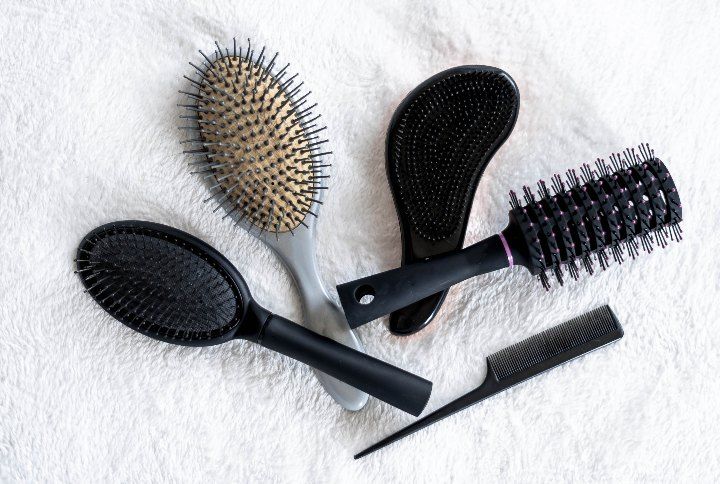 How To Clean &#038; Maintain The Quality Of Your Hairbrushes