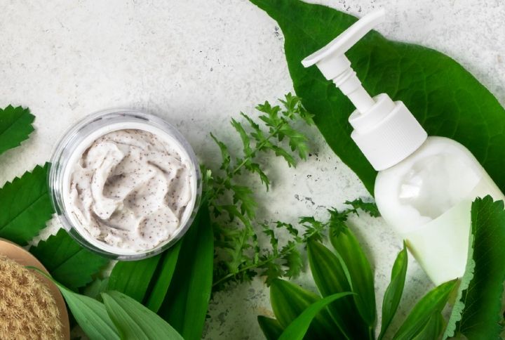 5 Organic Indian Skincare Products For Oily, Acne-Prone Skin