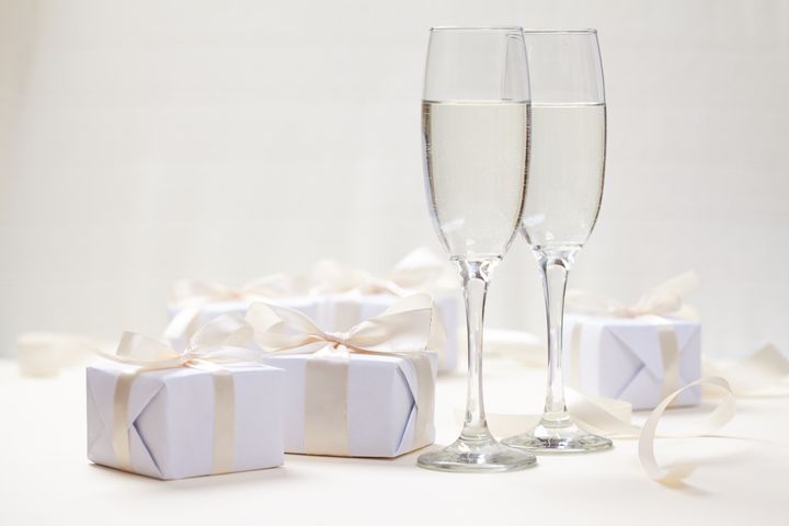 Gifts for the Bridal party By allstars | www.shutterstock.com