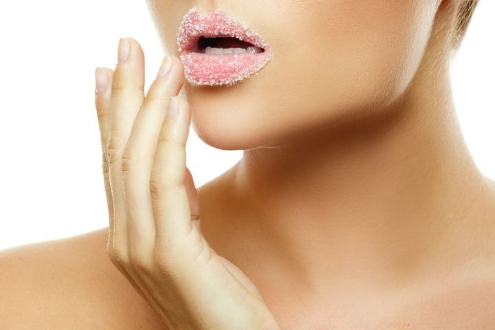 Lip scrub By BLACKDAY | www.shutterstock.com