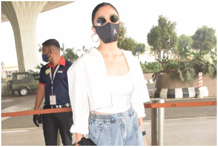 Alia Bhatt Wears Wide-Leg Jeans That Are Simple But Statement-Making