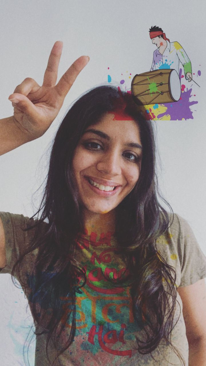 Koo by Tishya Shree (@AuthorTishyaShree): Last holi in college… Happy Holi!!!!  #holipost #