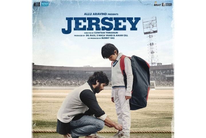 Movie Review ! Jersey ! इमोशन की पिच पर शानदार शतक लगा दी है शाहिद ने, मृणाल ठाकुर ने भी खेली है शानदार पारी, दर्शकों से प्यार वाली मिलेगी जर्सी