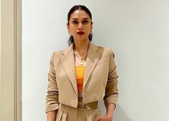Aditi Rao Hydari Looks Sharp As She Steps Out In A Neutral Pantsuit