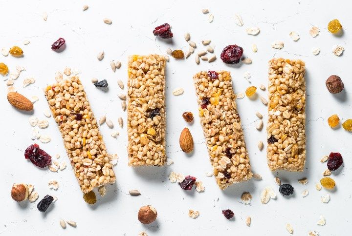 Granola Bars By nadianb | www.shutterstock.com