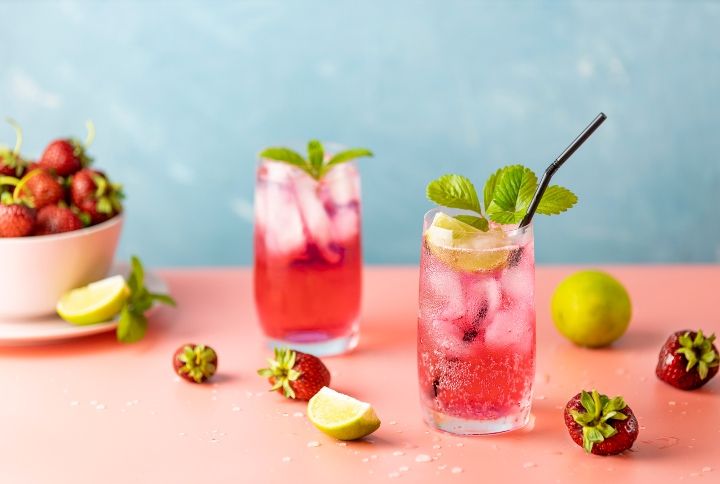 How To Whip Up Cafe-Style Strawberry Cooler At Home