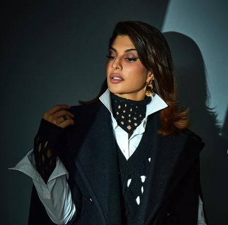 Jacqueline Fernandez Is The Center Of Attention In This Urban Chic B&#038;W Number