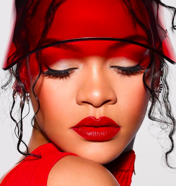 Since February Is Rihanna's Birthday Month, Here Are 8 Of Her Most Iconic  Makeup Looks