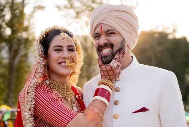 Photos: Vikrant Massey Gets Married To Sheetal Thakur In An Intimate Ceremony