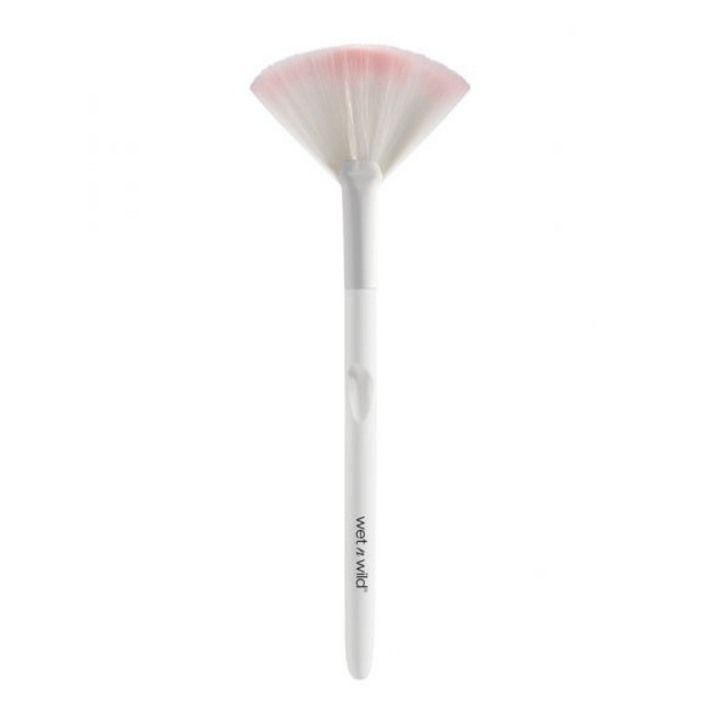 Wet n Wild Fan Brush (Source: wetnwildbeauty.com)