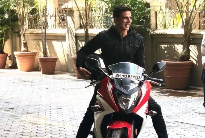 Akshay Kumar To Shoot Back-To-Back For ‘Selfie’, ‘Bade Miyan Chote Miyan’ & ‘The End’ Amidst Other Movies in 2022