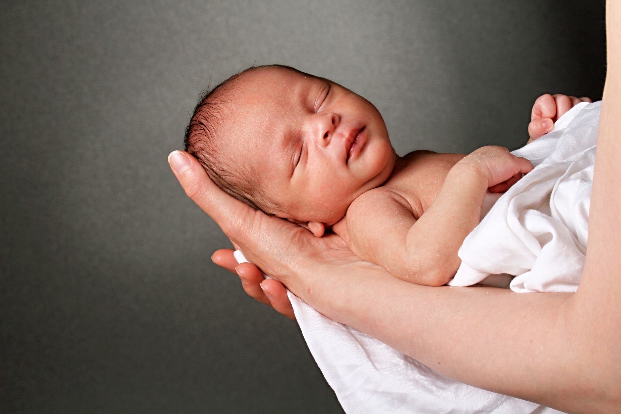 10 Things You Don’t Need To Buy For Your New-born