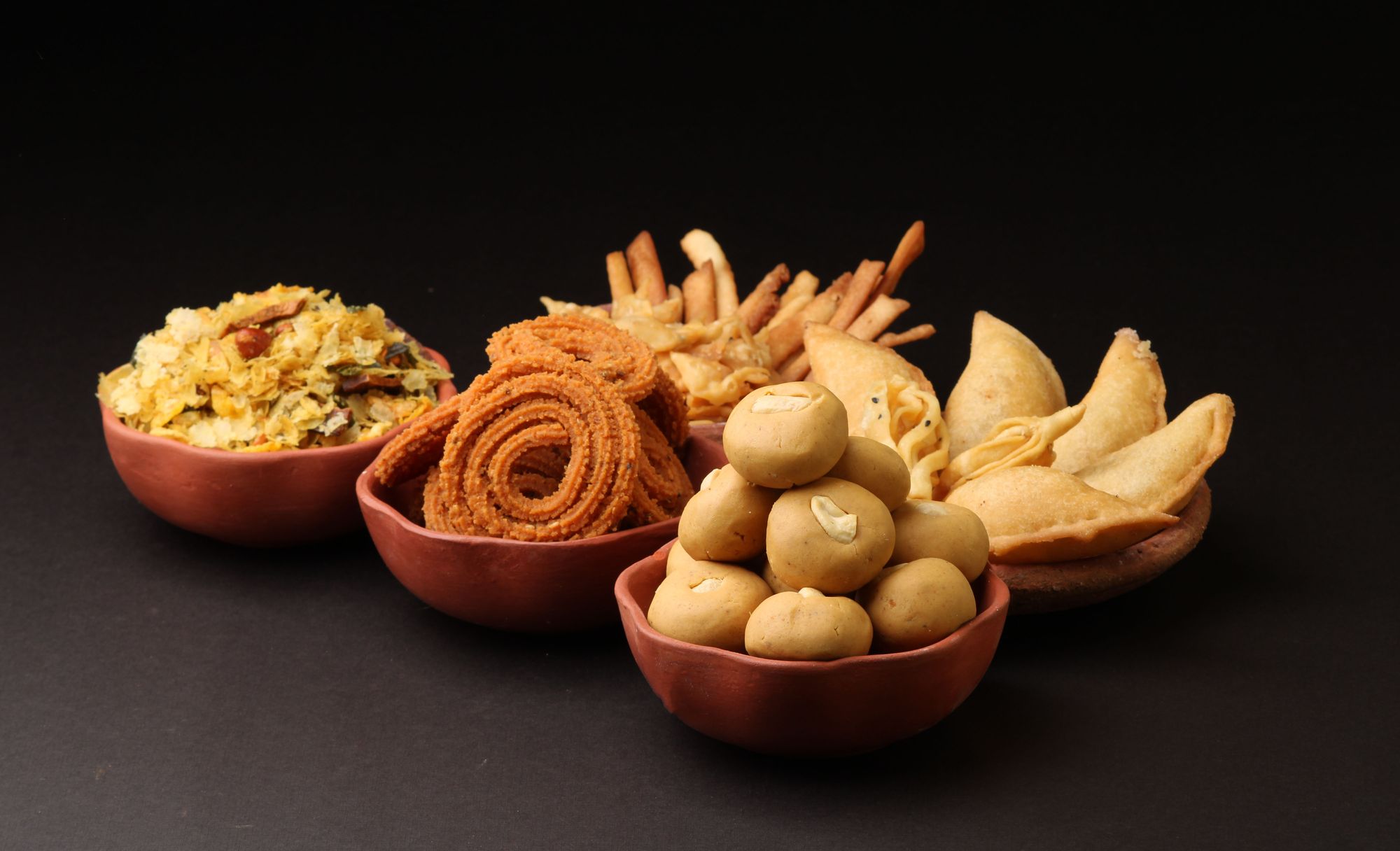 Popular Diwali Snacks & Sweets That Are Guaranteed To Make You Happy