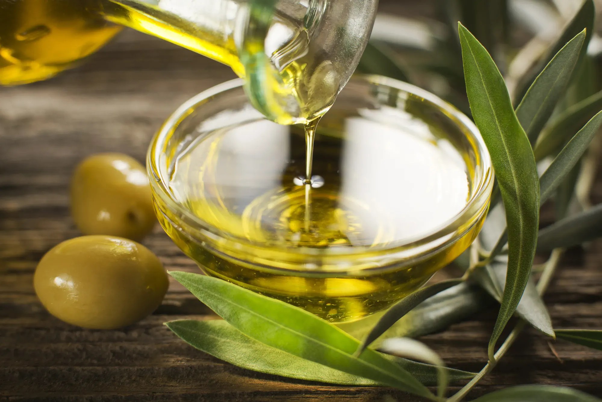 4 Ways To Incorporate Olive Oil In Your Skincare Routine