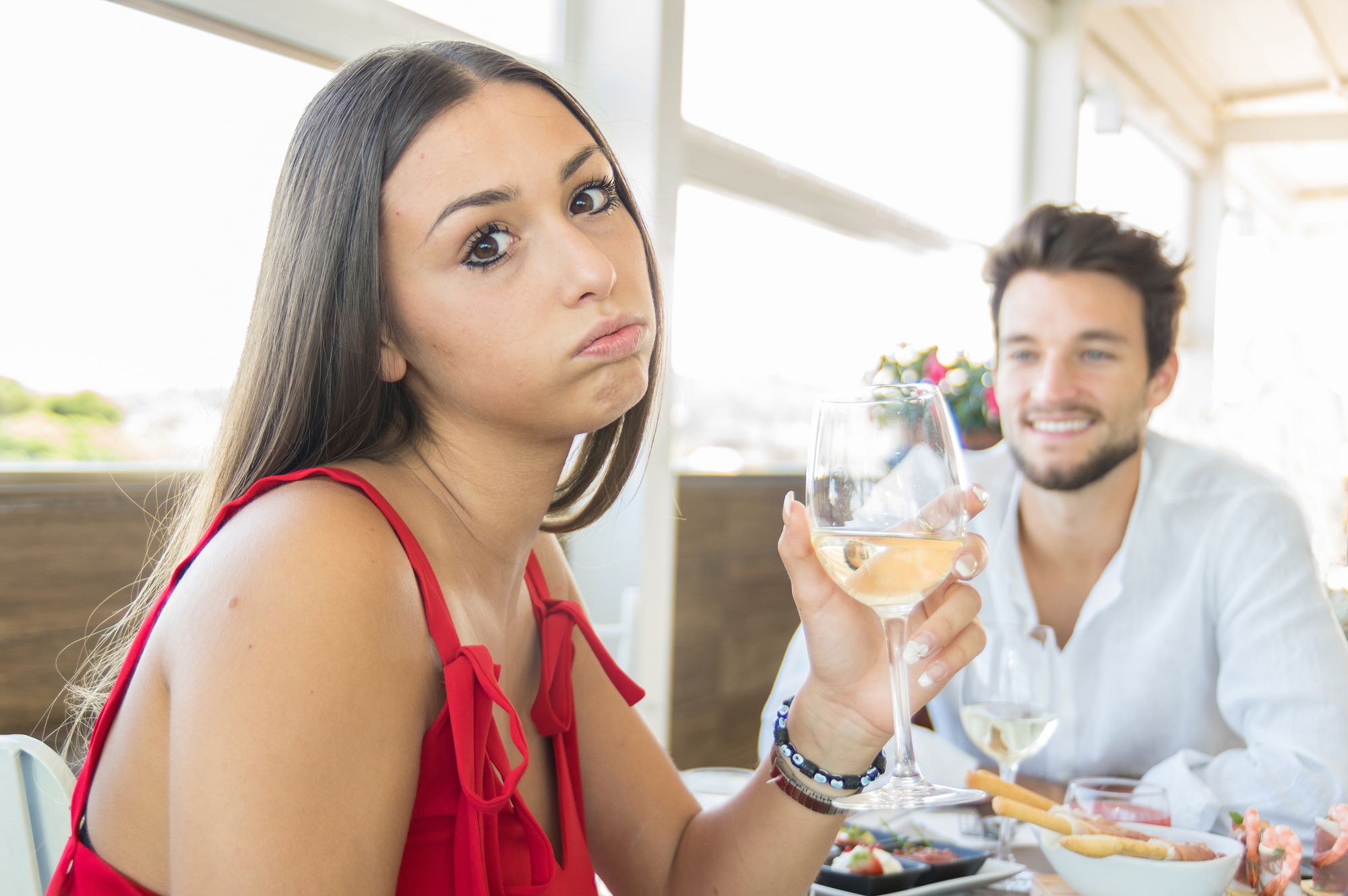3 Red Flags To Watch For On Your 1st Date