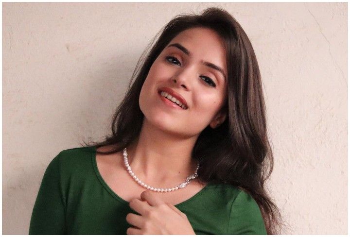 Simran Dhanwani: A Rising YouTuber Who’s Winning Our Hearts With Her Content