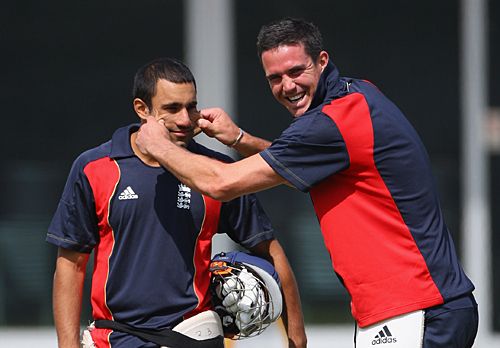 Kevin Pietersen and Ravi Bopara share a light moment, Lord's, June 4, 2009 (image courtesy Getty Images.)