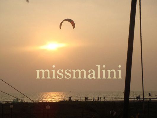 Kite surfing on Morjim beach