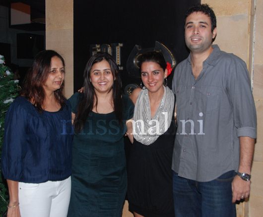 Shruti Sheth and Danesh Aslam with Co-hosts Anju Nagdev (l) and Jimmy Choudhary of Fat Cat Cafe