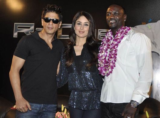 Shah Rukh Khan, Kareena Kapoor and Akon | Photo: share.dhangout.com