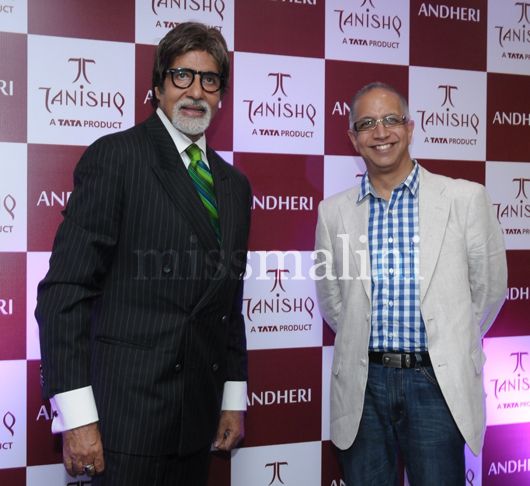Amitabh Bachchan with Mr. CK Venkatraman, COO, Jewellery Division, Titan