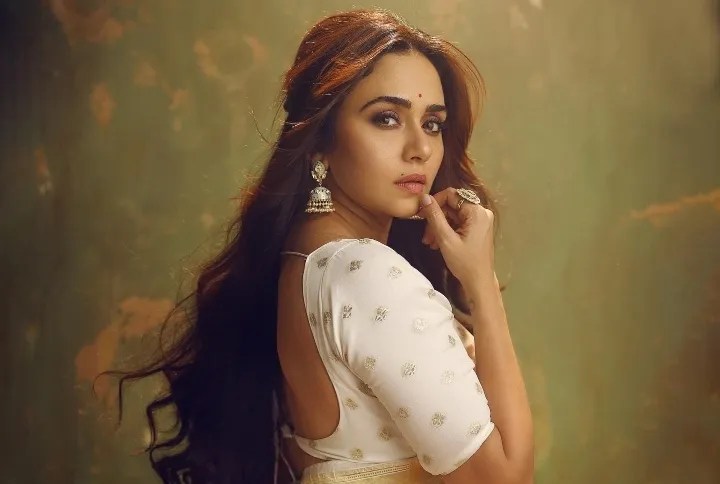 Exclusive! Amruta Khanvilkar On The Growth Of Marathi Cinema: ‘Just The Way South & Bollywood Films Are Doing, We Are Also Coming In Full Throttle’