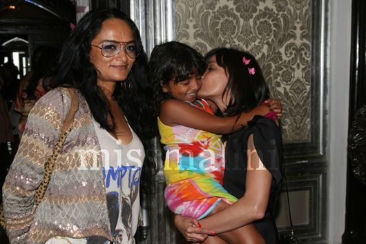 Bandana Tiwari with daughter and Nonita Kalra