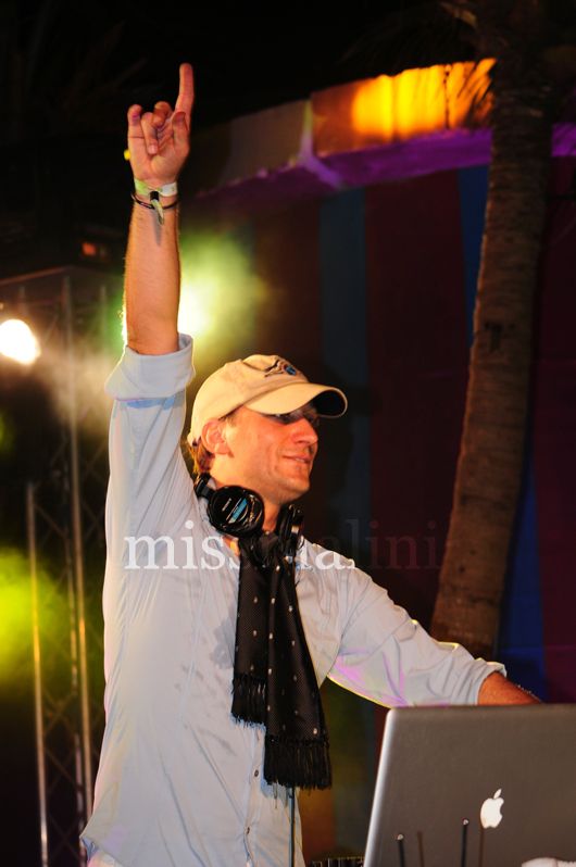 Grammy Winner and World No. 6 DJ Paul Van Dyk at the Sunburn Festival 2010 1