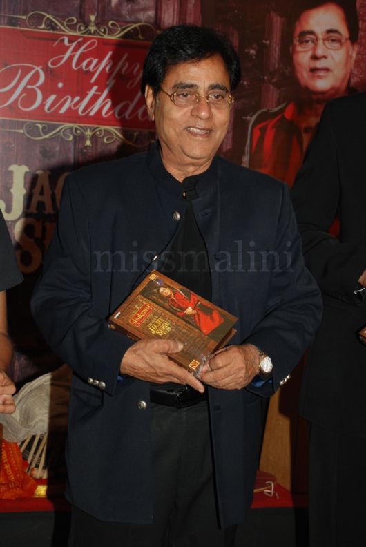 Jagjit Singh Unveils a Collection of His Best Songs on his 70th Birthday