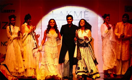 Preity Zinta, Manish Mahotra and Kajol surrounded by models
