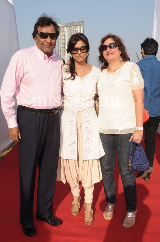 Neeraj & Meenal Bajaj with Chhaya Momaya