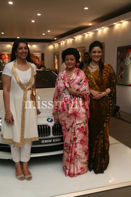 Pooja Choudary,Princess Asha Raje Gaekwad, & Praggyshree Raje Gaekwad