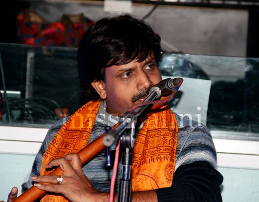 Pt. Ajay Prasanna performing