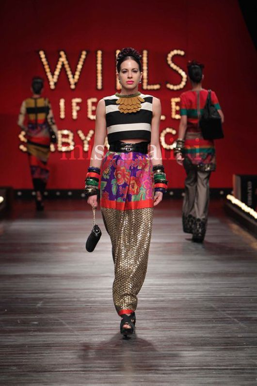 Sabyasachi (Photo Courtesy: Wills Lifestyle) Sabyasachi (Photo Courtesy: Wills Lifestyle)