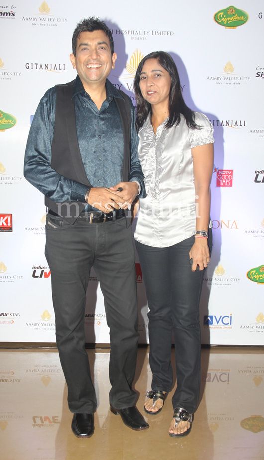 Sanjeev Kapoor with Wife