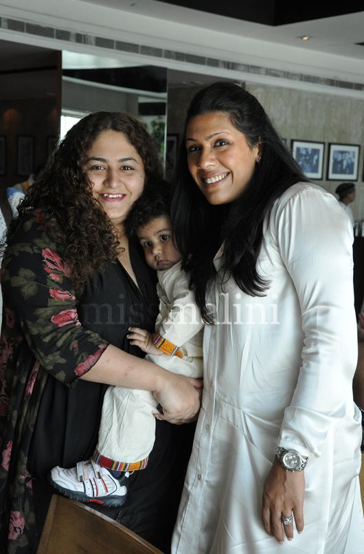 Sheetal Kher with son and Reshma Merchant