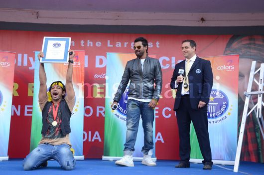 Terence Lewis winning the Guinness World Record