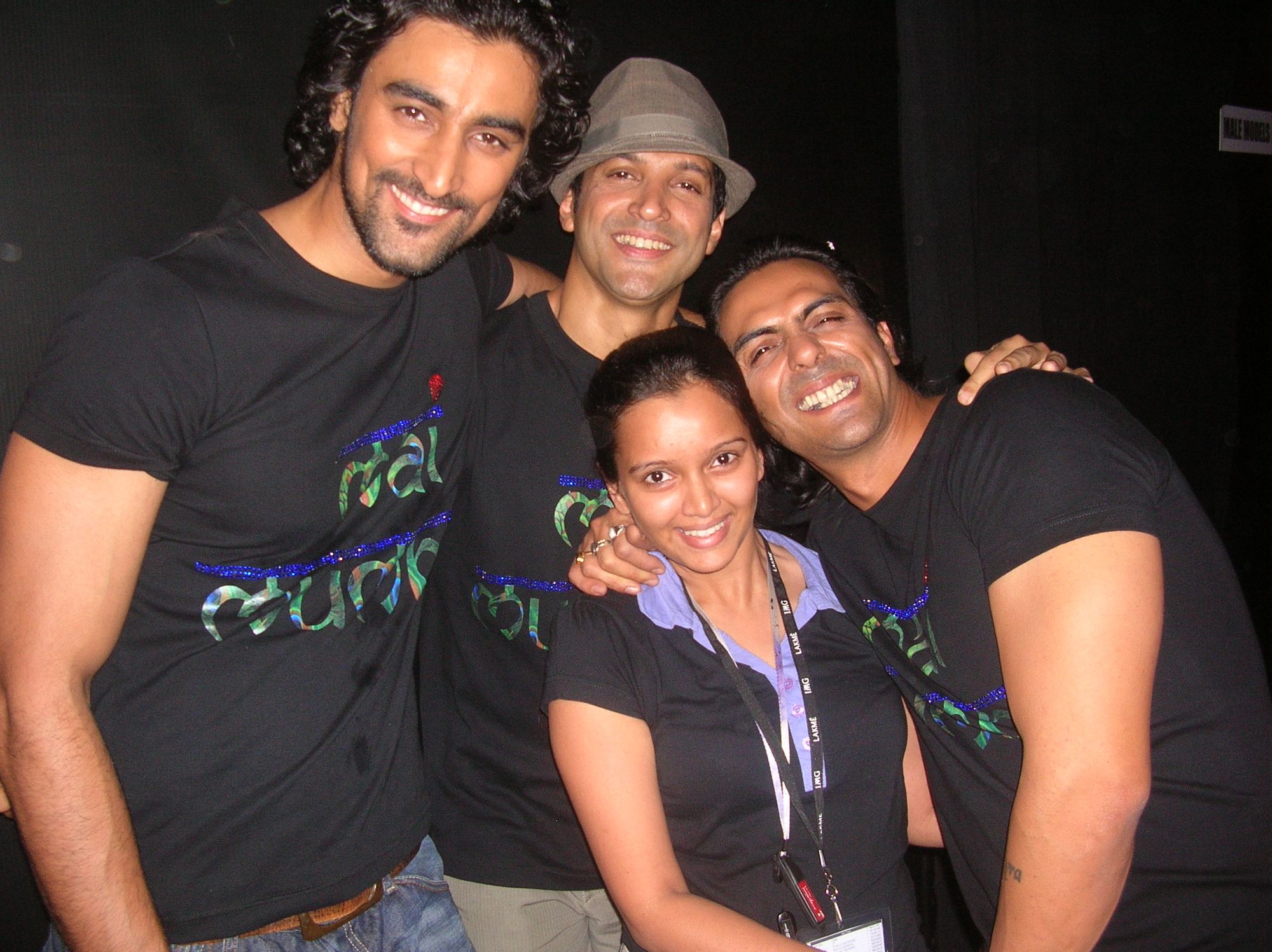 Kunal Roy Kapoor, Farhan Aktar and Arjun Rampal chilling backstage after the Mai Mumbai show