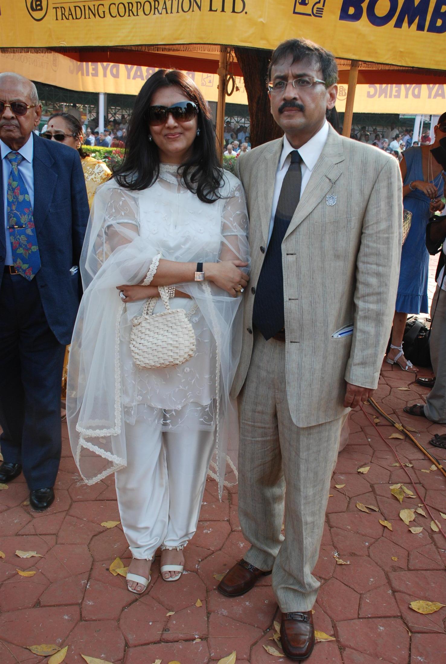 Mr & Mrs Vivek Jain