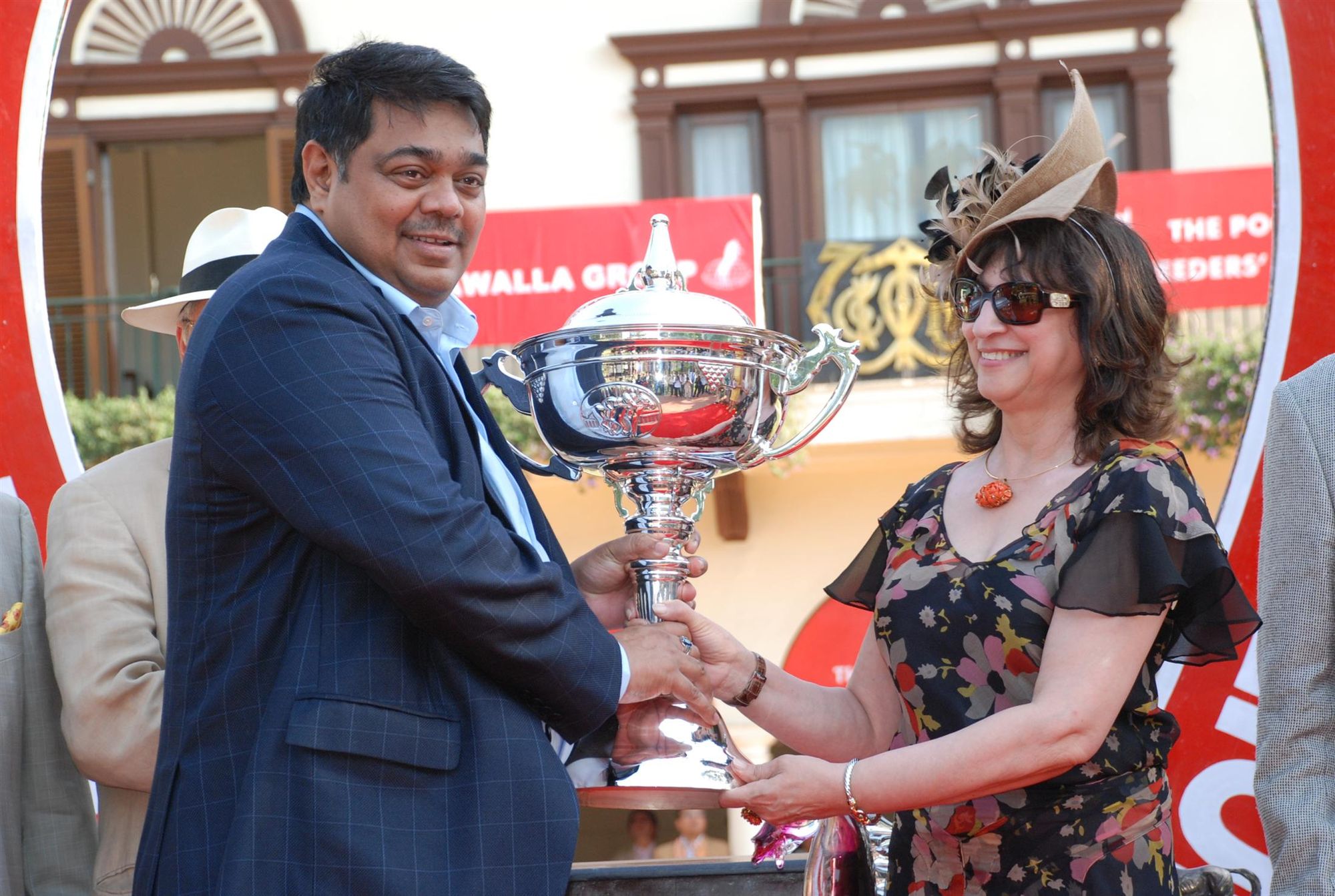 Poonawala breeders Multimillion Trophy goes to Harish Meha, owner of horse "Versaki"