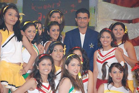 Saurav Ganguly and the contestants