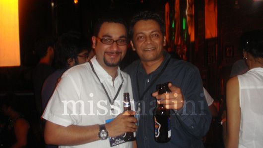 Farzad Palia (General Manager VH1) and Arjun Sankalia (Marketing Manager Sony BMG)