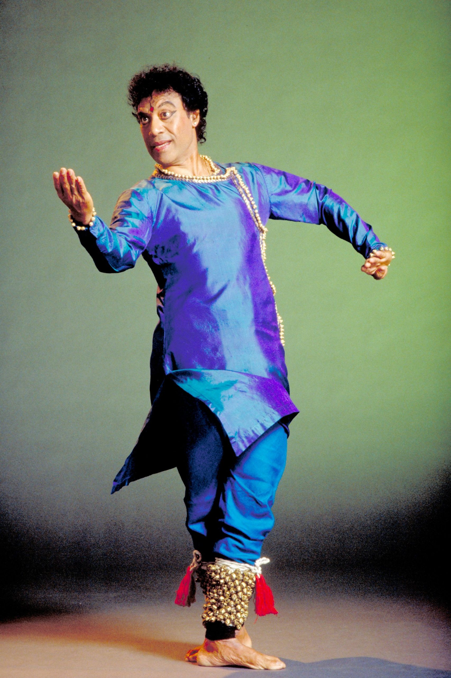 Pandit Chitresh Das poses during a Kathak Recital | Photos: kathak.org
